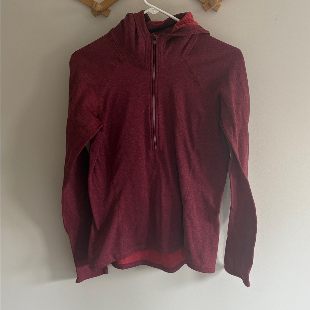 Patagonia Women's capilene thermal weight 1/4 zip hoody burgundy size large
